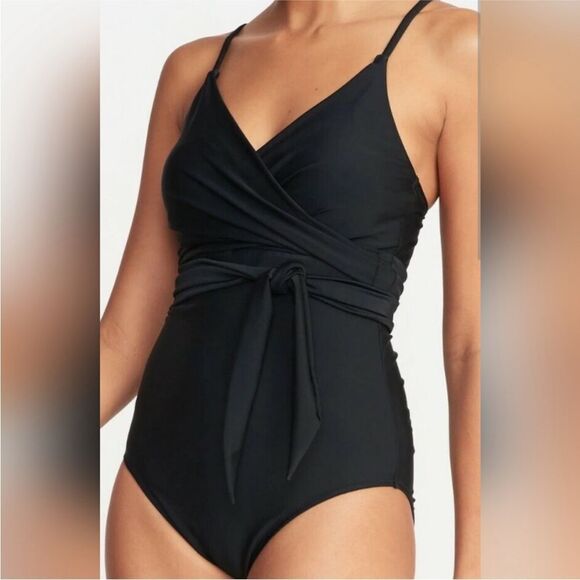 New Old Navy Swimsuit - Picture 1 of 6